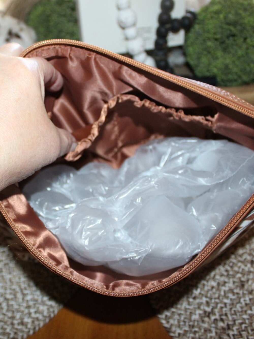 NWT Wrangler Cosmetic Bag NICE!! - Picture 9 of 10